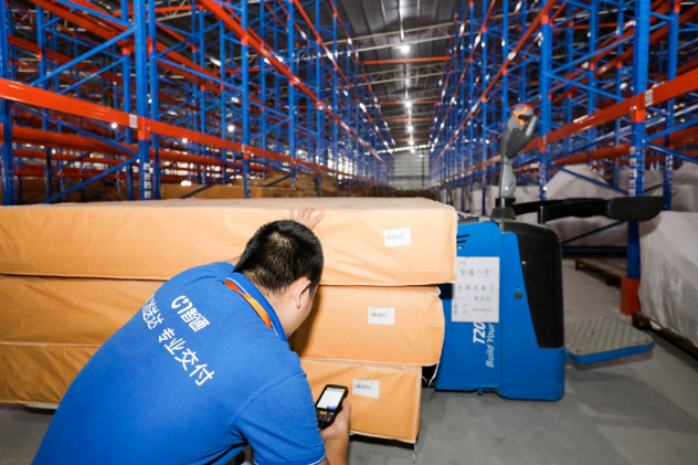 商品の重量や送り先の地域などを一括で管理・分析して適切な配送を行う(一智通提供) 商品の重量や送り先の地域などを一括で管理・分析して適切な配送を行う(一智通提供)