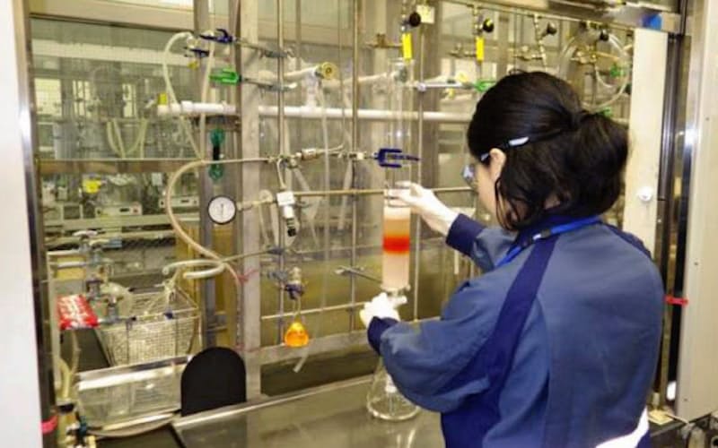 AIを活用し、開発期間の大幅短縮につなげる(三菱ケミカルの研究所) AIを活用し、開発期間の大幅短縮につなげる(三菱ケミカルの研究所)