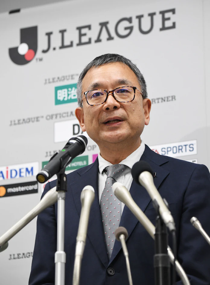 新型コロナ Jリーグ 3月15日までの全公式戦延期 新型コロナ受け 日本経済新聞