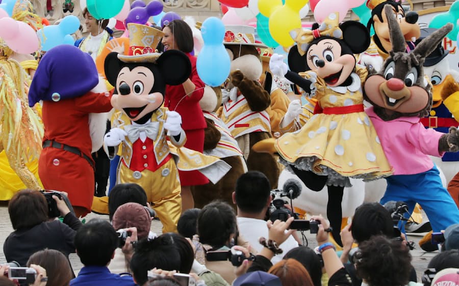 東京ディズニーリゾート Usj 29日から2週間休園 日本経済新聞
