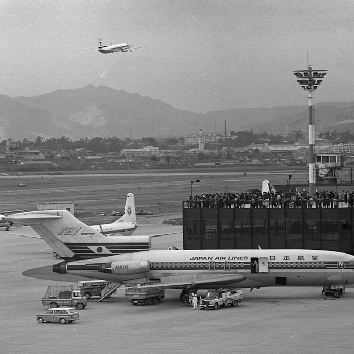 伊丹空港 国際化の波に乗った 古今東西万博考 日本経済新聞 伊丹空港 国際化の波に乗った 古今東西万博考 日本経済新聞