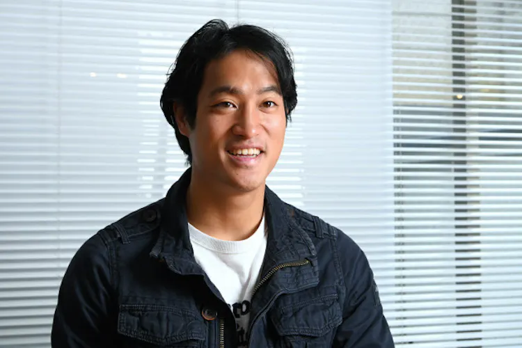 俳優・佳久創さん 元野球選手の父「天狗になるな」|NIKKEI STYLE