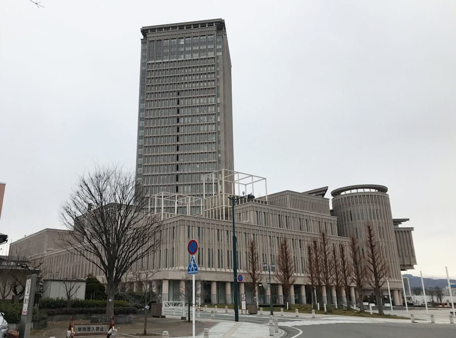 新型コロナ 山形駅前の高層ビル 売却交渉見直し 新型コロナで 日本経済新聞