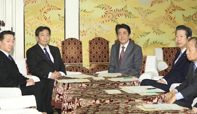 新型コロナ:首相、国家的危機「与野党協力で乗り越える」 新型コロナで ...