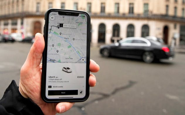 仏最高裁はウーバーと運転手の間の雇用関係を認めた=ロイター 仏最高裁はウーバーと運転手の間の雇用関係を認めた=ロイター