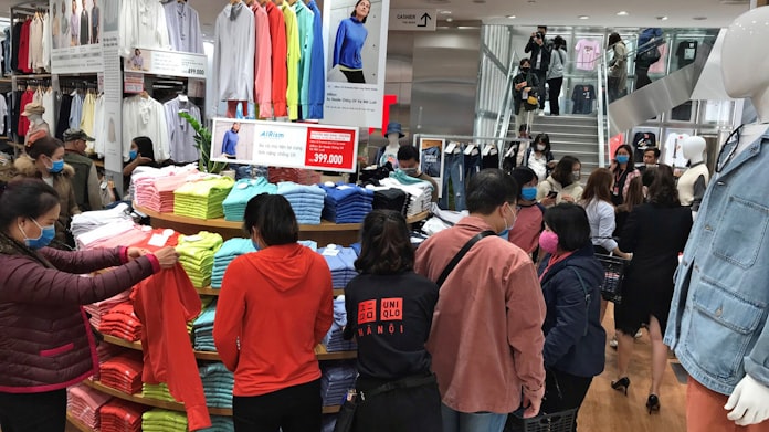 新型コロナ ユニクロ ハノイで開店 新型コロナ 生産一部遅れ 日本経済新聞 新型コロナ ユニクロ ハノイで開店 新型コロナ 生産一部遅れ 日本経済新聞