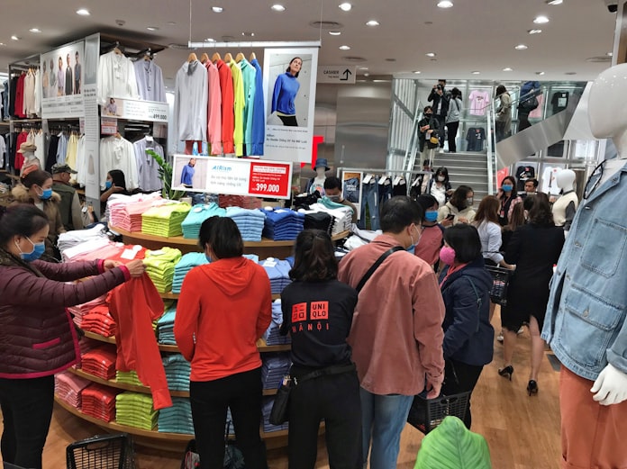 新型コロナ ユニクロ ハノイで開店 新型コロナ 生産一部遅れ 日本経済新聞 新型コロナ ユニクロ ハノイで開店 新型コロナ 生産一部遅れ 日本経済新聞