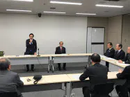 行政や経済界のトップらが集まり「京都経済対策トップ会議」を開いた(京都市) 行政や経済界のトップらが集まり「京都経済対策トップ会議」を開いた(京都市)