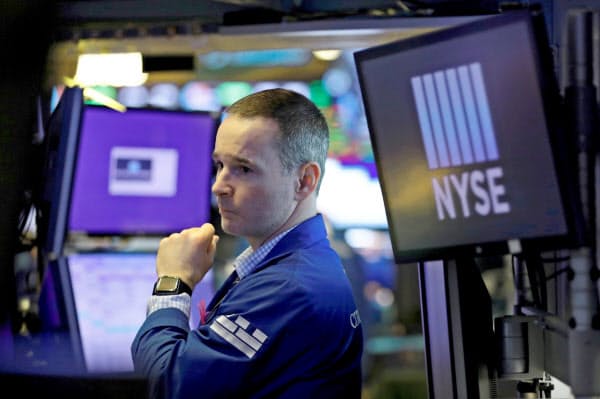 NYダウは下落して始まった=ロイター
