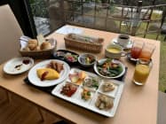 金沢彩の庭ホテルは朝食のビュッフェを維持しつつ、定食形式でも提供できるようにした(金沢市) 金沢彩の庭ホテルは朝食のビュッフェを維持しつつ、定食形式でも提供できるようにした(金沢市)