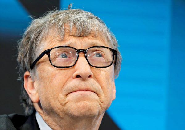 ビル ゲイツ氏 マイクロソフト取締役を退任 日本経済新聞