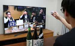 「にいがた酒一揆」がYouTubeで生配信している動画。酒蔵の担当者が酒造りなどについて熱く語り、視聴者はコメント欄からリアルタイムで質問ができる(14日、19時) 「にいがた酒一揆」がYouTubeで生配信している動画。酒蔵の担当者が酒造りなどについて熱く語り、視聴者はコメント欄からリアルタイムで質問ができる(14日、19時)