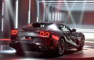 新型コロナでイタリアの誇りフェラーリの生産にもストップがかかる=ロイター 新型コロナでイタリアの誇りフェラーリの生産にもストップがかかる=ロイター