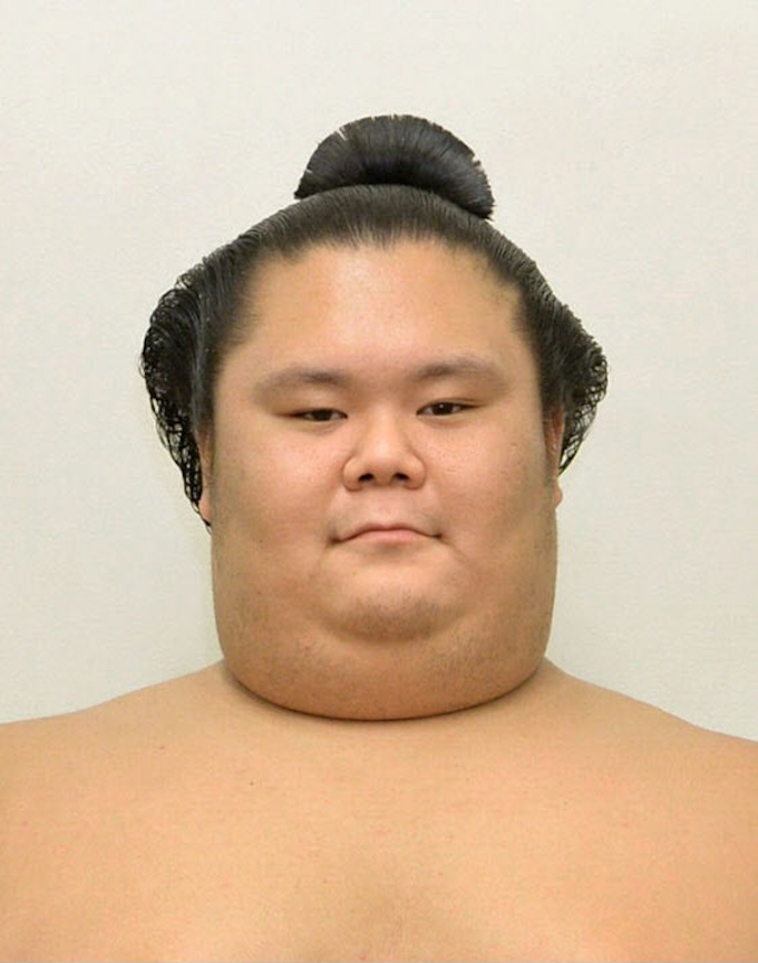 平幕の千代丸 発熱で休場 春場所8日目 日本経済新聞