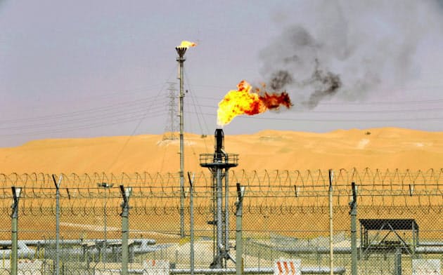 サウジアラビアとロシアの減産交渉は決裂した(サウジの油田施設)=ロイター サウジアラビアとロシアの減産交渉は決裂した(サウジの油田施設)=ロイター