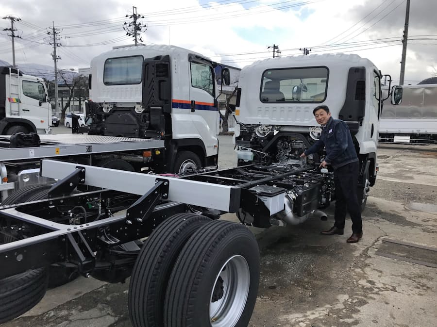 山形のサニックス 中古トラックをevに 日本経済新聞