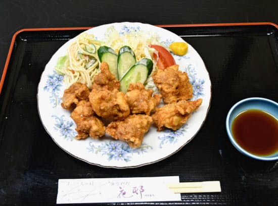 「花邨」は下味に秘伝のたれを使い、優しい味が特徴(大分市)