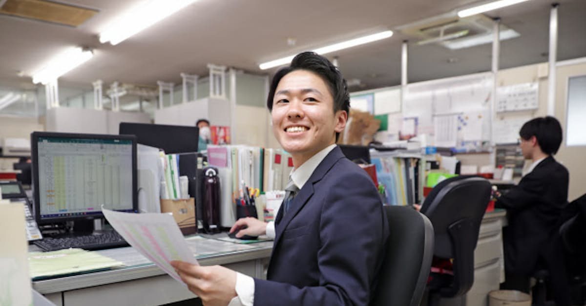 通年採用 学生の選択肢増 公務員試験後に企業受験も 日本経済新聞