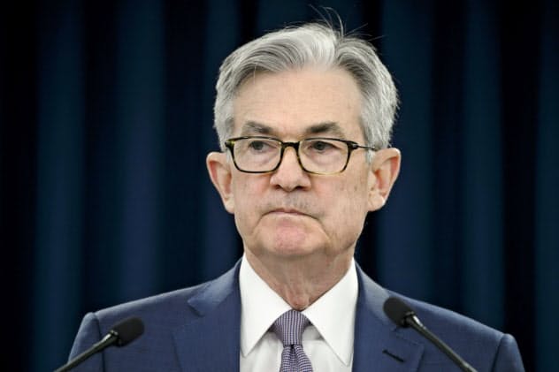 米連邦準備理事会(FRB)のパウエル議長は新たにオーストラリアや韓国など9カ国にドル資金を低利で供給する=AP 米連邦準備理事会(FRB)のパウエル議長は新たにオーストラリアや韓国など9カ国にドル資金を低利で供給する=AP