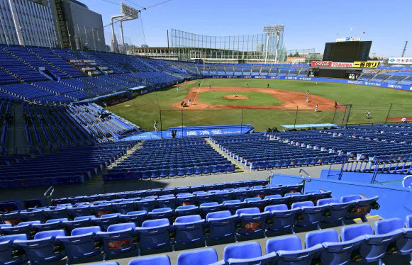 ヤクルト―阪神の練習試合が無観客で行われた神宮球場=共同