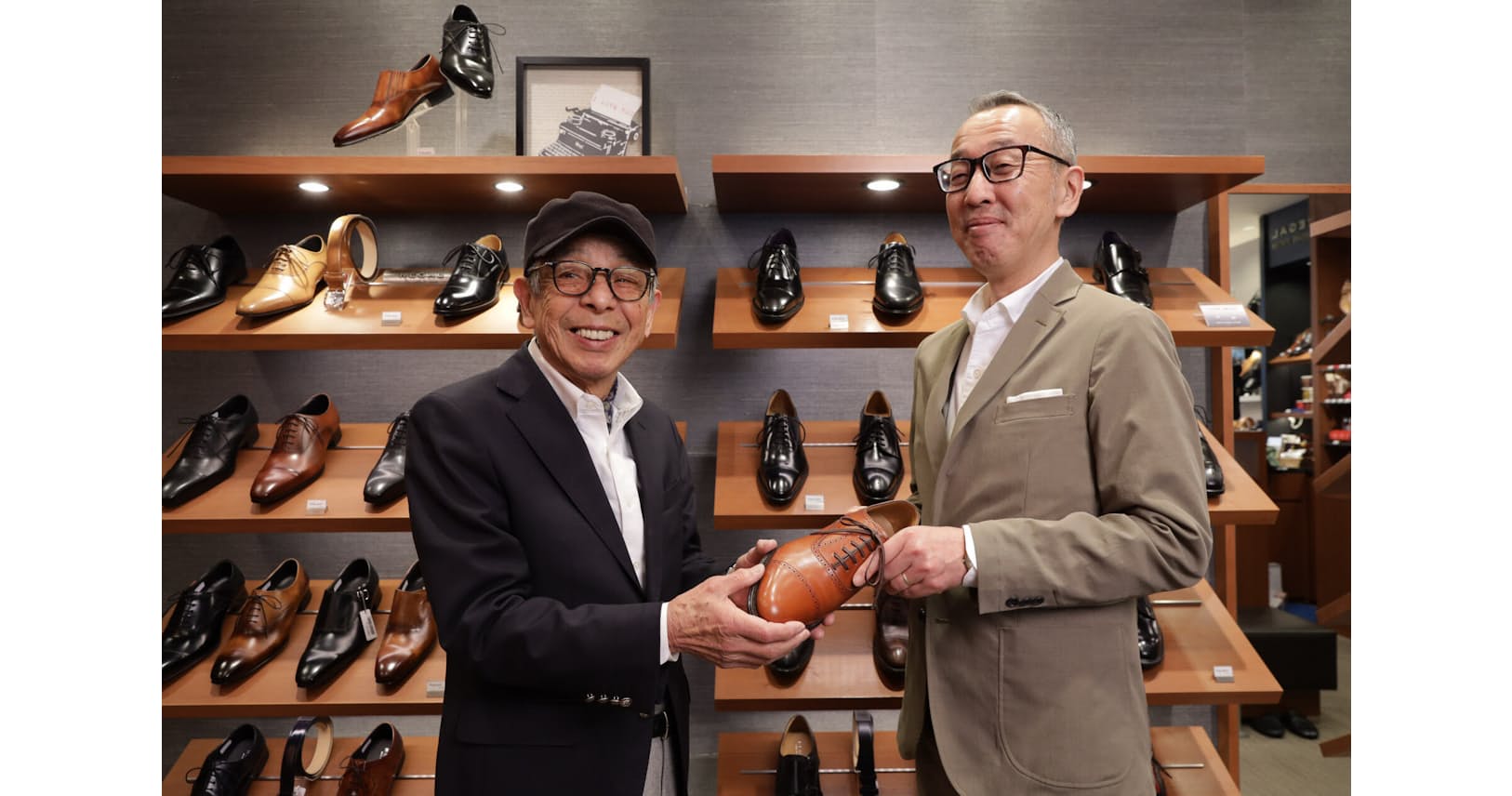 つま先のとがった靴が人気 でも本来のトラッドは丸い靴 新社会人よ 最初の1足は Nikkei Style つま先のとがった靴が人気 でも本来のトラッドは丸い靴 新社会人よ 最初の1足は Nikkei Style