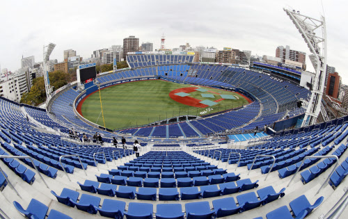 横浜スタジアムが内覧会 左翼後方に ウィング席 新設 日本経済新聞
