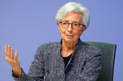 ECBは新型コロナとの戦いを大胆な金融政策で支える構えだ(ラガルド総裁)=ロイター