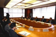 最終報告案を了承したプロジェクトチームの会合(24日、千葉県庁) 最終報告案を了承したプロジェクトチームの会合(24日、千葉県庁)