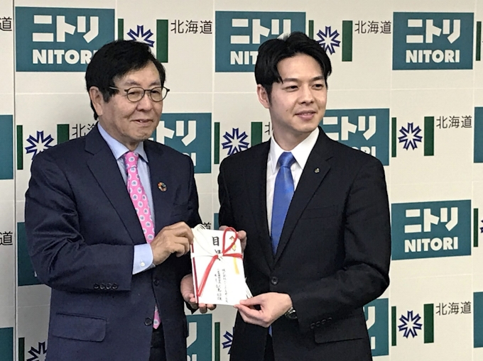 新型コロナ ニトリ会長 北海道にマスク50万枚 手緩めず活動を 日本経済新聞