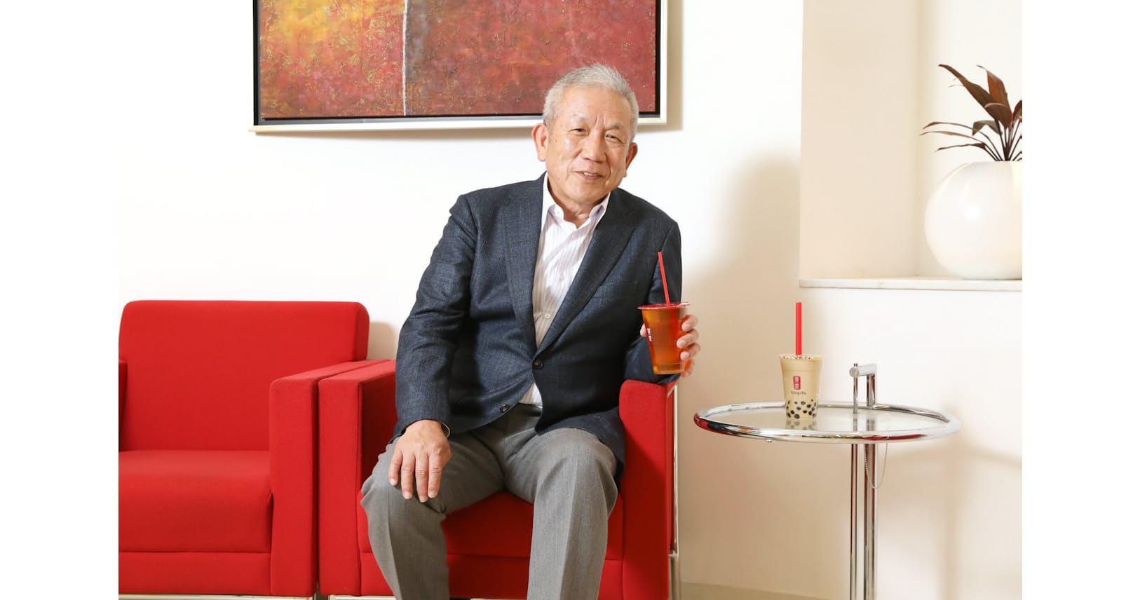 トップの服は 会社の顔 ゴンチャジャパン原田社長 Nikkei Style トップの服は 会社の顔 ゴンチャジャパン原田社長 Nikkei Style