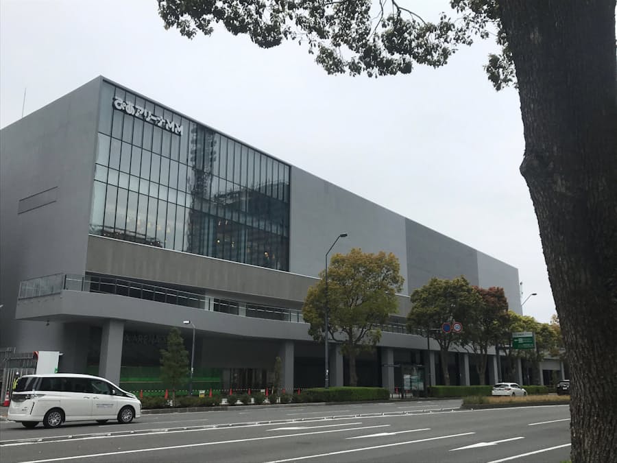 新型コロナ 横浜市のホテルや音楽ホール 外出自粛で開業延期 日本経済新聞