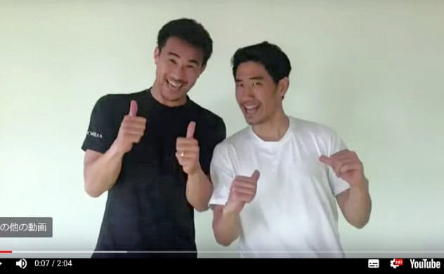 日本サッカー協会のユーチューブ公式チャンネル「JFATV」にアップされた岡崎(左)と香川が登場する動画の一場面(C)JFA=共同 日本サッカー協会のユーチューブ公式チャンネル「JFATV」にアップされた岡崎(左)と香川が登場する動画の一場面(C)JFA=共同