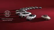 マツダが初めて発売した乗用車「R360クーペ」をモチーフにしている マツダが初めて発売した乗用車「R360クーペ」をモチーフにしている