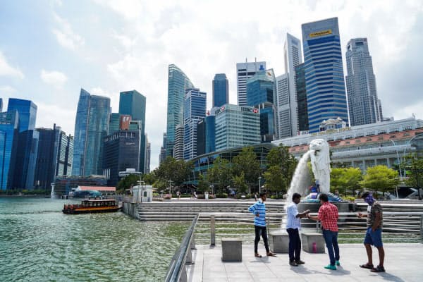 シンガポールの20年の成長率は大幅なマイナス成長に陥る可能性がある=小高顕撮影