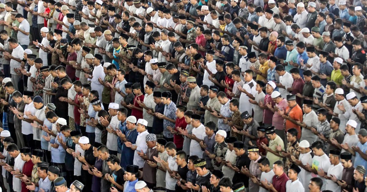 新型コロナ 宗教行事で感染拡大 日本経済新聞