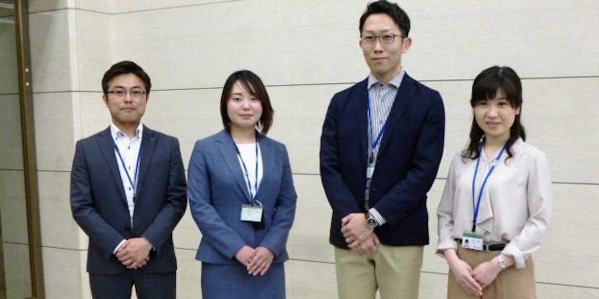 青森銀行とみちのく銀行 4月から制服着用見直し 日本経済新聞