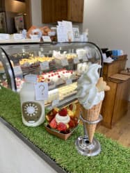 加勢牧場では珍しいガンジー種の牛乳やソフトクリームが楽しめる 加勢牧場では珍しいガンジー種の牛乳やソフトクリームが楽しめる