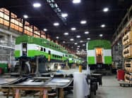 双日は北米で鉄道車両の整備事業を強化する(カナダの整備工場) 双日は北米で鉄道車両の整備事業を強化する(カナダの整備工場)