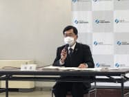 記者会見する近畿経産局の米村局長 記者会見する近畿経産局の米村局長