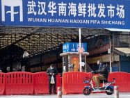 新型コロナウイルスの発生源とされていた武漢市内の海鮮市場=新華社・共同 新型コロナウイルスの発生源とされていた武漢市内の海鮮市場=新華社・共同