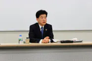 中計を発表する静岡銀の柴田久頭取 中計を発表する静岡銀の柴田久頭取