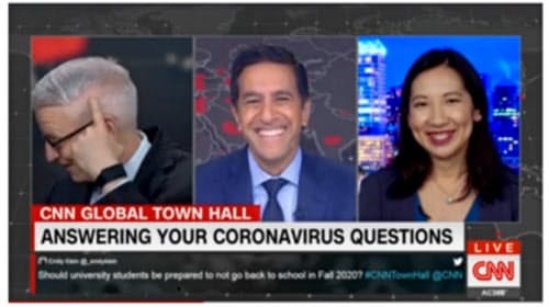 ヘアカットに失敗したと明かす米CNNのキャスター(左)=CNNのテレビ番組