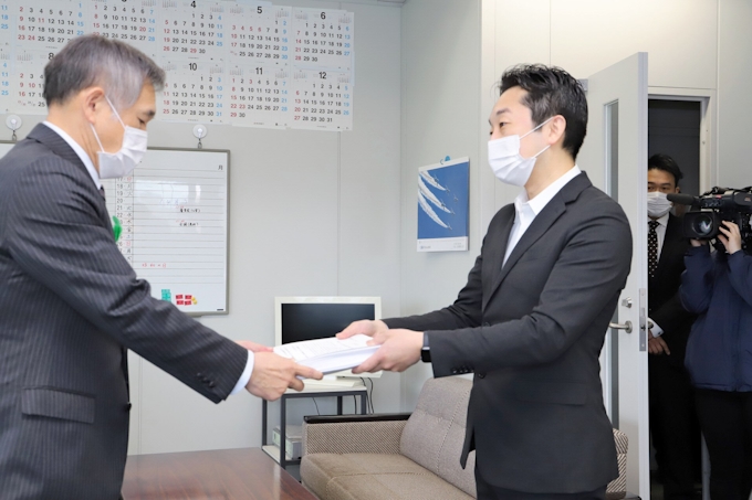 新型コロナ 秋田の飲食店経営者 県に支援を要請 日本経済新聞