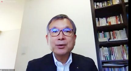 オンラインで行われた「新型コロナウイルス対策連絡会議」の第6回会議で発言するJリーグの村井チェアマン(23日)=共同