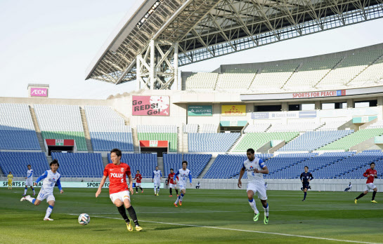 ファン待望のライブサッカー 無観客でも残る課題 日本経済新聞