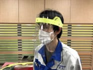 コクヨはクリアファイルを素材としたフェースシールドを作製する コクヨはクリアファイルを素材としたフェースシールドを作製する