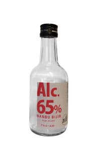 一般向けに販売する「南部美人アルコール65」 一般向けに販売する「南部美人アルコール65」