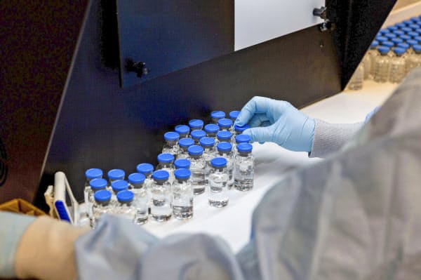 国立国際医療研究センターはレムデシビルとバリシチニブを併用する臨床試験に参加する(ロイター=共同)