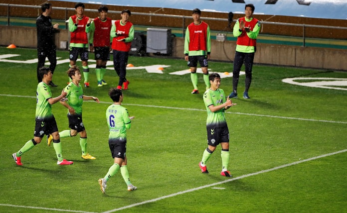 韓国kリーグ開幕 久々の試合に感じた喜びと懸念 日本経済新聞 韓国kリーグ開幕 久々の試合に感じた喜びと懸念 日本経済新聞