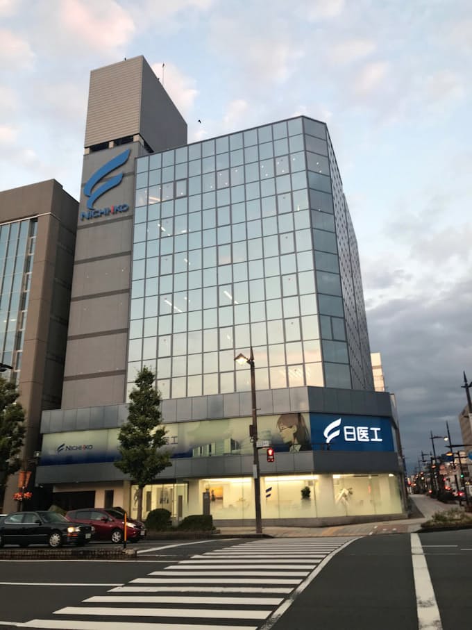 日医工 メドピアと共同出資会社 スマホで診療支援 日本経済新聞